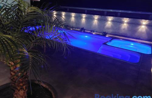 Casa Sol da Manhã - Piscina aquecida com hidromassagem - 300m da praia - Foto 54