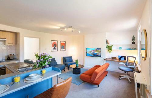 Stylish and Spacious Peckham Flat - Photo 1