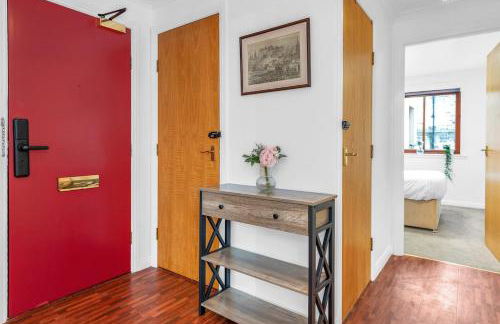 Modern 2 bedroom apartment in City Centre - Photo 23