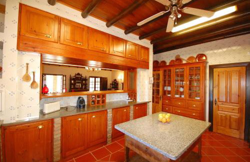 Rustic Villa Tavira with Mountain Views and Pool - Foto 3