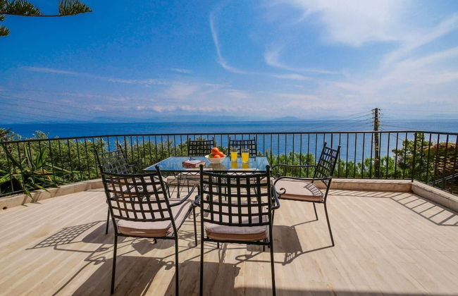 Villa Litsa Large Private Pool Walk to Beach Sea Views A C Wifi - Foto 67