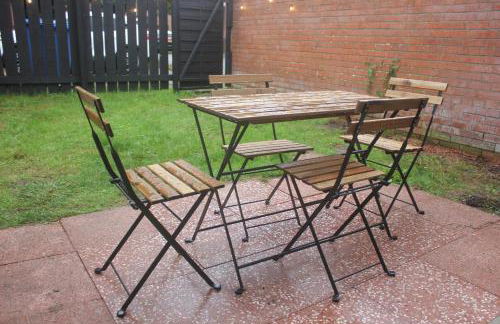 Peaceful house in the heart of Glasgow city, close to Queen Elizabeth Hospital and Govan subway, Free Private Parking - Foto 12