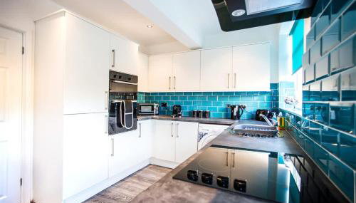 Halford House 3 Bed Town Centre Home from Home with Parking for 2 cars Prime Location Tamworth - Foto 3