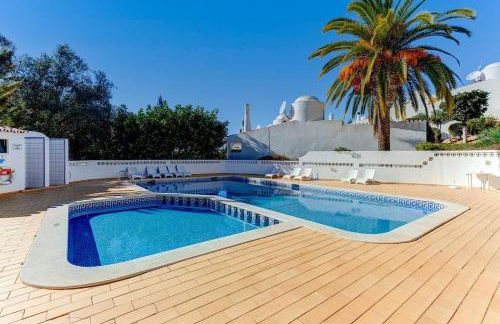 91 adm fabulous townhouse with communal pool - Foto 1