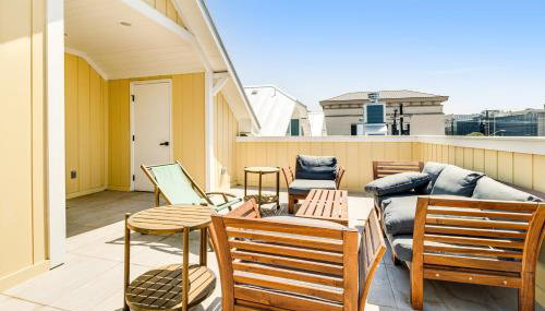 Downtown home with WiFi, central AC, furnished rooftop deck, and full kitchen - Foto 5