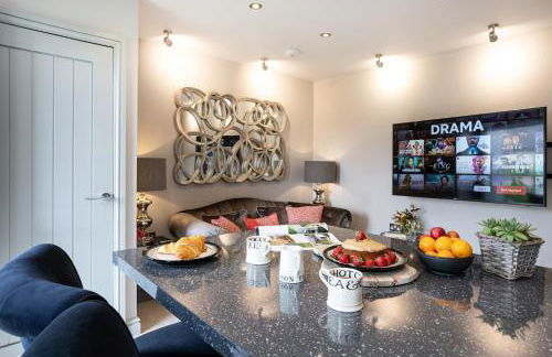 The Cow Shed - with hot tub - Photo 7