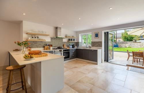 4 Bed in Crickhowell oc-85242 - Photo 1