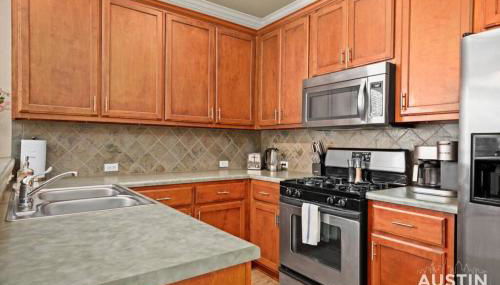 Spectacular Neighborhood Spacious House and Yard - Foto 4