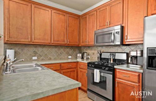 Spectacular Neighborhood Spacious House and Yard - Foto 4