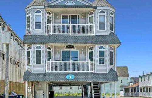 Luxury Suite in the Heart of Hamptons South Beach! - Photo 7