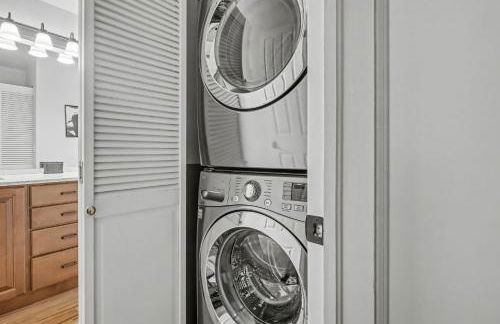 The Elevated Gallery - Historic Loft - Heart of Downtown - 98WalkScore - Foto 11