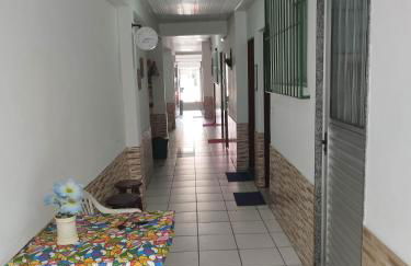 Seu Apto Praia da Costa 6 com Cama Casal e Opcional Pequena Cama Solteiro Simples Barato Local Excelente Ar Cond TV Microondas Todo seu Centro - Foto 23