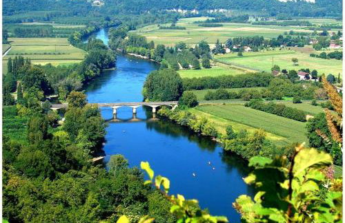 LE TERME maison en pierre dans village tous commerces au coeur du Périgord proche Sarlat et rivière Dordogne - Foto 6