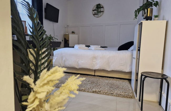 Beachside Retreat - Pets Ok - Free Parking - Photo 11