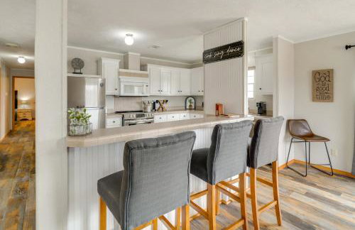 Lake Conroe Bliss Waterfront Home with Boat Ramp - Foto 4