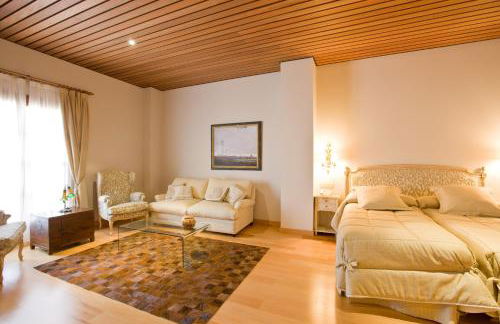 Hotel de Bodegas Hacienda Albae - Photo 14