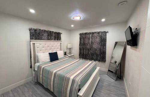 Stylish 2 Bedrooms Apartment by Miami Airport - Photo 7