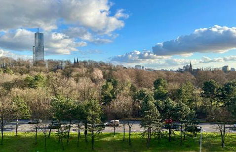 DOMspitzen-BLICK, cooles 2 Zimmer Apt mit Indoor-Swimmingpool auf dem Dach, Küche und Smart-TV - Foto 21