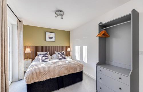 Hunsbury House - Excellent Location - Free Parking, Self-Check-In, SkyTV and Fast Wifi by Yoko Property - Foto 4