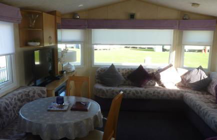 L25 L&g caravan hire 6 berth millfields family only and lead person must be over 30 MAX 4 ADULTS - Foto 15
