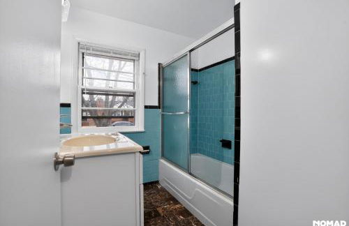 Minimalist Oasis just minutes metro - Foto 13