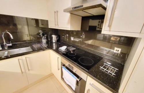 Garland Stylish 2 Bedroom Apartment A Minute Walk From Station - Foto 19