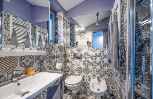 Stunning Apartment In Gondolici - Foto 8