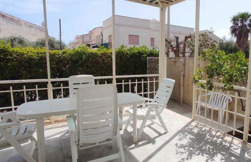 Oroblu. Villetta singola a 50 metri dal mare - Foto 14