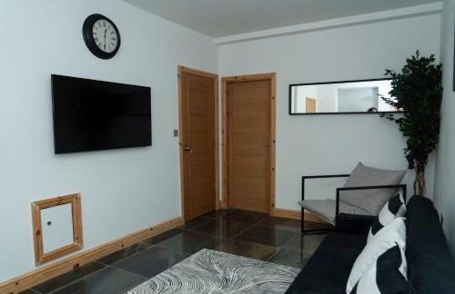 4 Bed Failsworth Home - 3 Bathrooms - Free Parking - Ideal For Contractors & Families - FREE 1 HR EARLY CHECK-IN OR 1 HR LATE CHECK-OUT FOR 2 NIGHT STAY BOOKINGS UNTIL THE END OF MAY - Foto 57