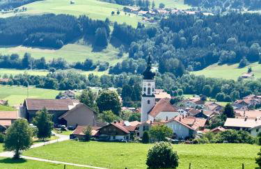 Am Dorfbrunnen in Wertach - Bauernhauscharme im Allgäu - Foto 32
