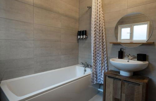 Cozy House with Modern Garden - Foto 22