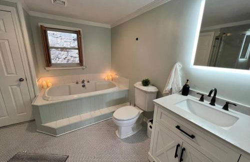 Cozy Cabin on the Lake w/ HotTub - Foto 31