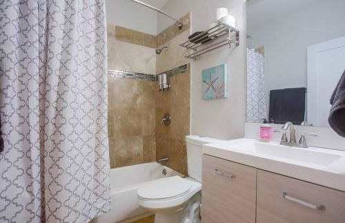 Large Pool Home on Two Acres with Views! - Foto 9