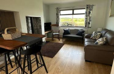 Convenient North Coast Home - Foto 12