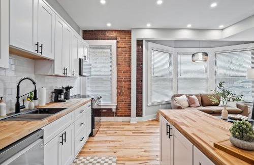 The Modern Boho Brick Loft - Foto 22