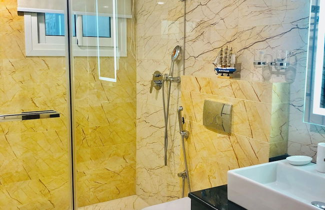 Saxophone Suites - Photo 11