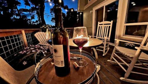 Forest Home with Deck, EV Station, King Beds - Foto 2