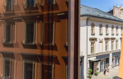 N33 Premium Apartments Old Town Kraków – Destigo Hotels - Photo 46