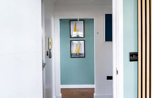 Stylish Luxury 2-Bed Newly Renovated flat - Foto 11