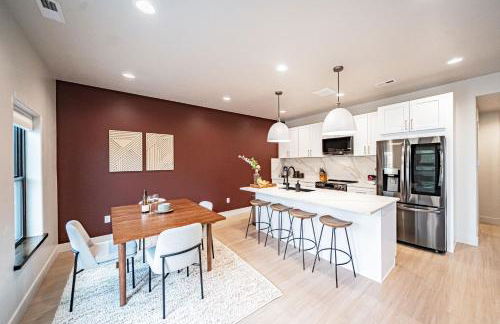 Stylish Townhome Walkable Garage - Foto 6