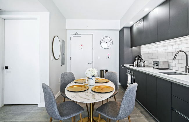 Modern High-Rise Condo with Pool/Gym, in Central DT MIAMI! - Photo 12