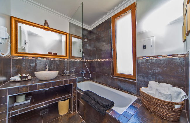 Luxury Villa Dolce Vita with Pool - Photo 24