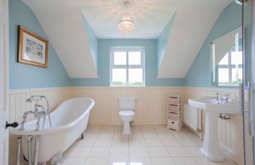 Beautiful mountain views & private hot tub - Foto 36