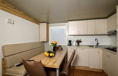 Cozy and Chic Little House with Pool Ivinj-2 - Foto 45