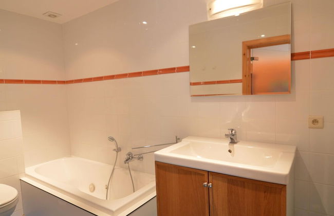 Scenic Villa Near Lake View - Photo 17