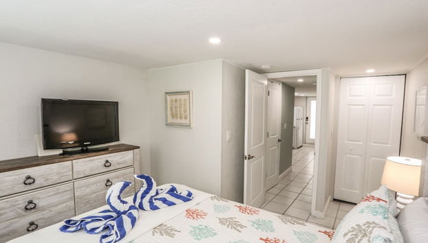 6050 Estero Blvd - Foto 5, Habitación