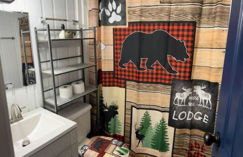 Cozy Indian Lake Chalet on Golf Course with Arcade/Gameroom - Foto 12