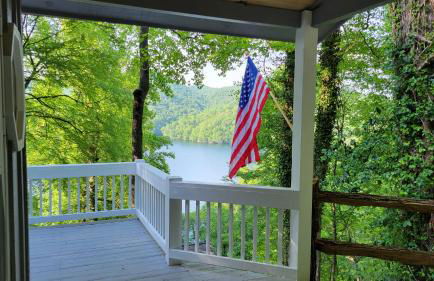 Mountain Lake Retreat I Getaway with Stunning Views - Foto 1