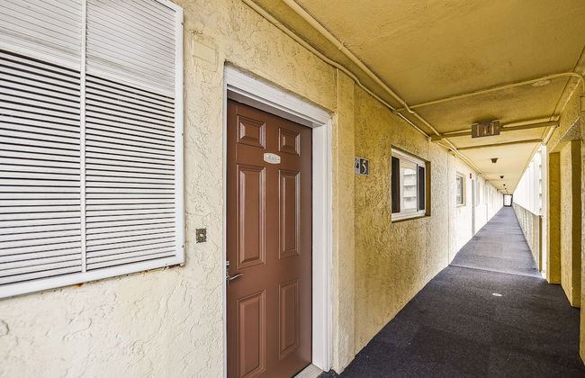 Regency Towers by Book That Condo - Foto 60