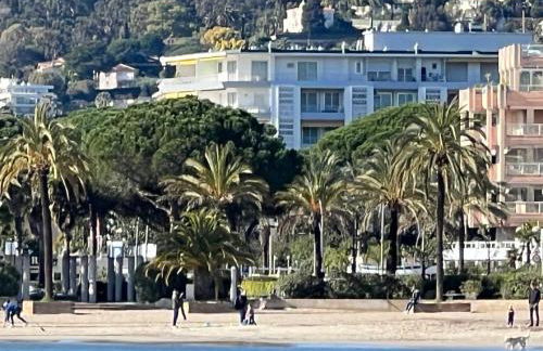 Seafront - beautiful flat with aircon and comfortable loggia - Foto 2